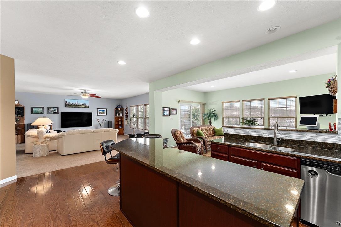 Sewickley Hills Boro, Pennsylvania 15143, United States, 4 Bedrooms Bedrooms, ,3 BathroomsBathrooms,Residential,Contingent,82144