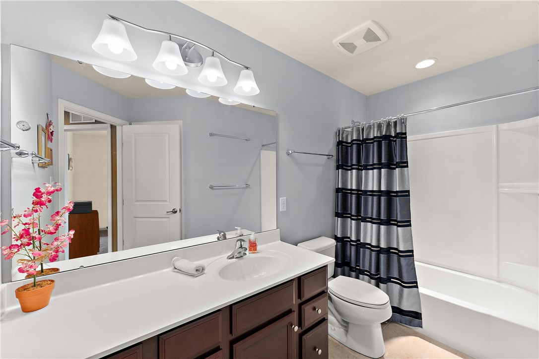 Sewickley Hills Boro, Pennsylvania 15143, United States, 4 Bedrooms Bedrooms, ,3 BathroomsBathrooms,Residential,Contingent,82144