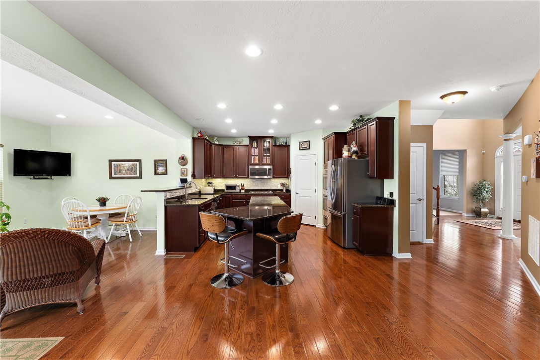 Sewickley Hills Boro, Pennsylvania 15143, United States, 4 Bedrooms Bedrooms, ,3 BathroomsBathrooms,Residential,Contingent,82144