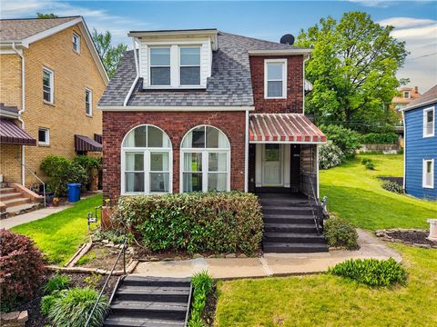 Photo of 1227 Denisonview St, Pittsburgh, PA 15205 (MLS # 1752036)