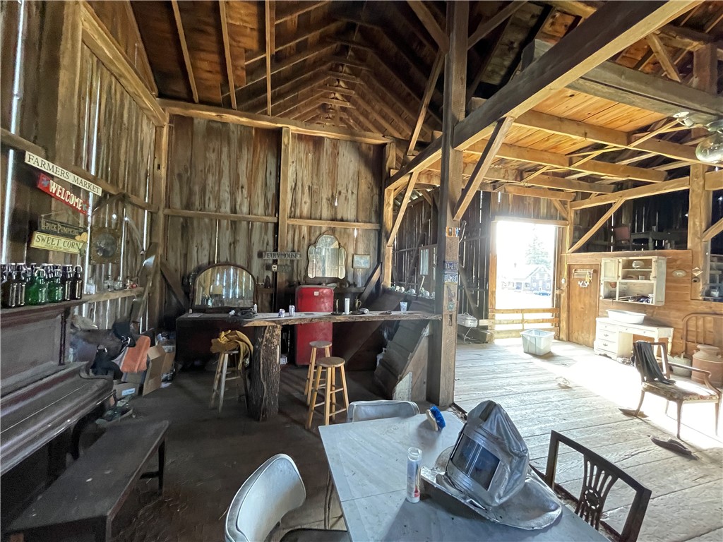 Jefferson Twp - But, Pennsylvania 16056, United States, 4 Bedrooms Bedrooms, ,2 BathroomsBathrooms,Residential,Contingent,32869