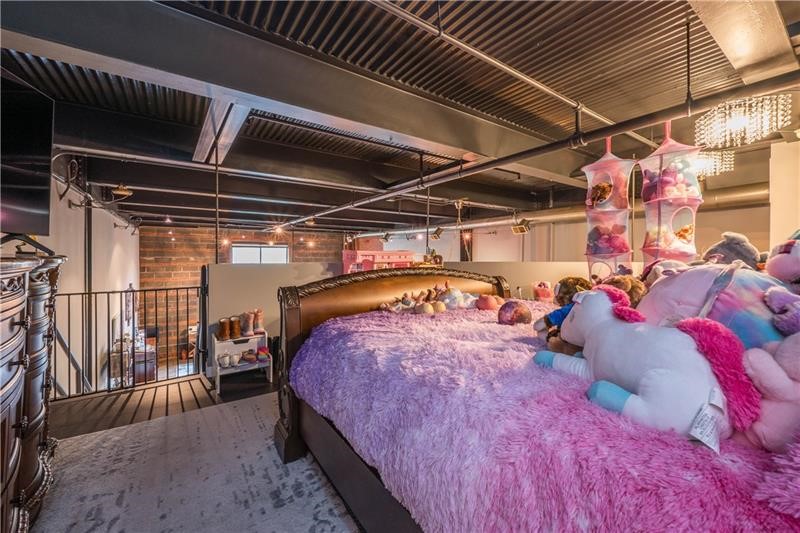 South Side, Pennsylvania 15203, United States, 2 Bedrooms Bedrooms, ,2 BathroomsBathrooms,Residential,Active,175751