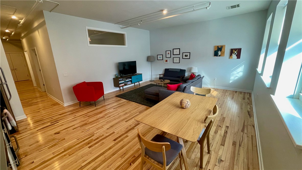 Lawrenceville, Pennsylvania 15201, United States, 2 Bedrooms Bedrooms, ,2 BathroomsBathrooms,Residential,Active,16996