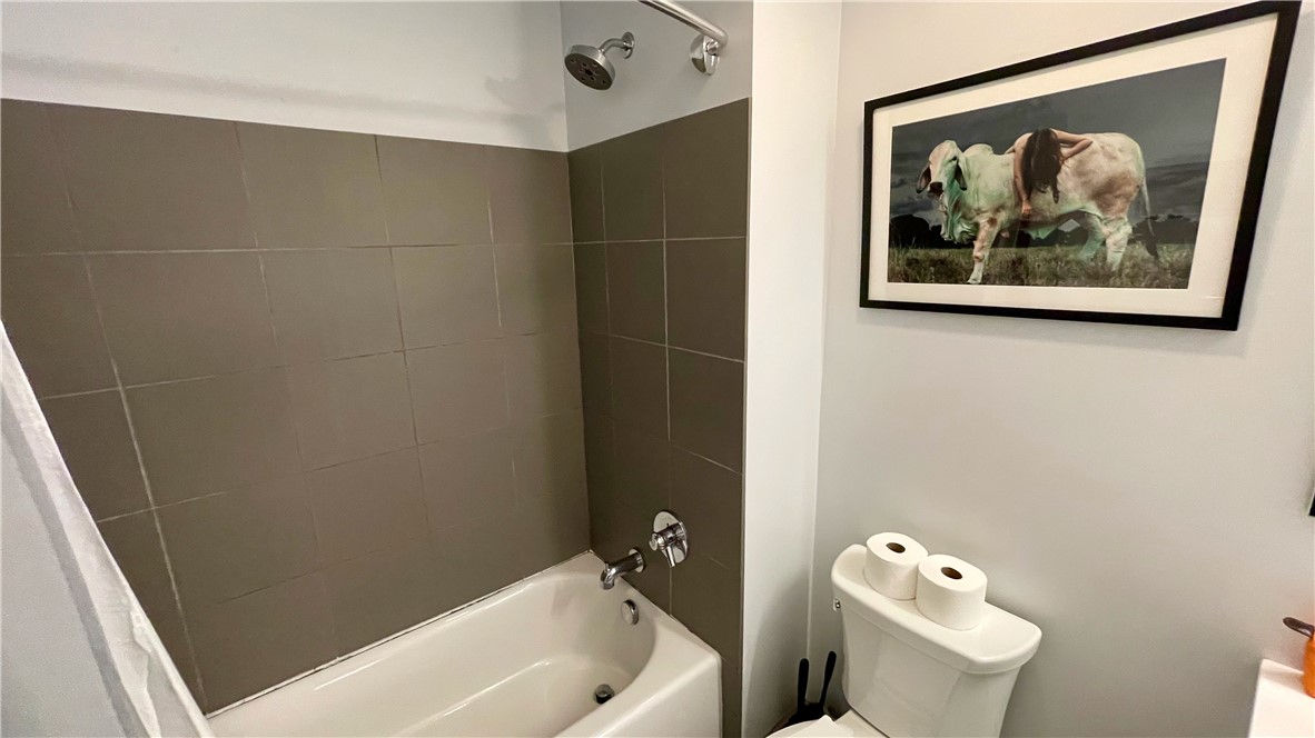 Lawrenceville, Pennsylvania 15201, United States, 2 Bedrooms Bedrooms, ,2 BathroomsBathrooms,Residential,Active,16996