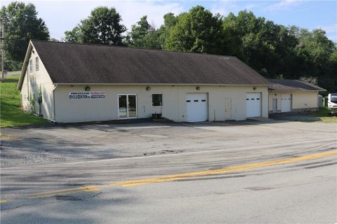Photo of 637 Highland Ridge Rd, Claysville, PA 15323 (MLS # 1751602)