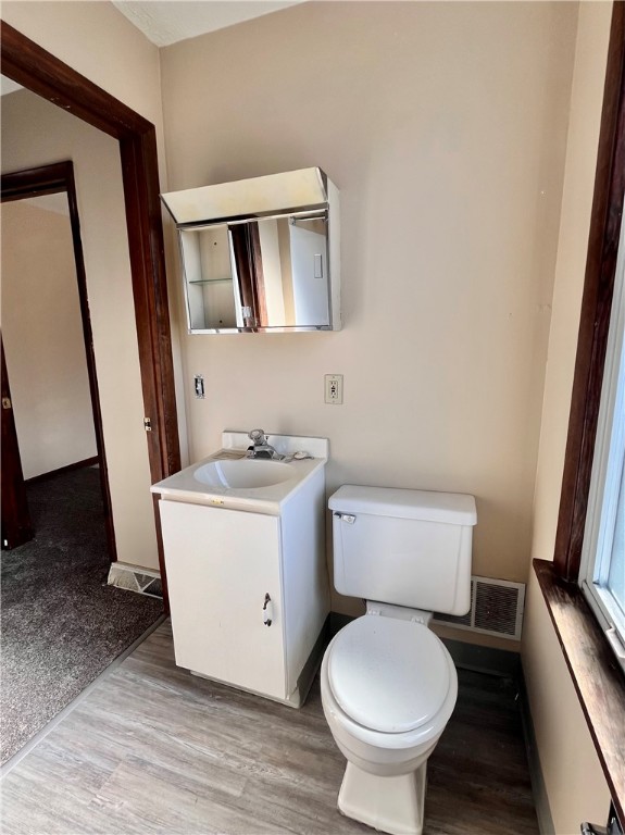 Rochester, Pennsylvania 15074, United States, 4 Bedrooms Bedrooms, ,2 BathroomsBathrooms,Residential,Active,88199