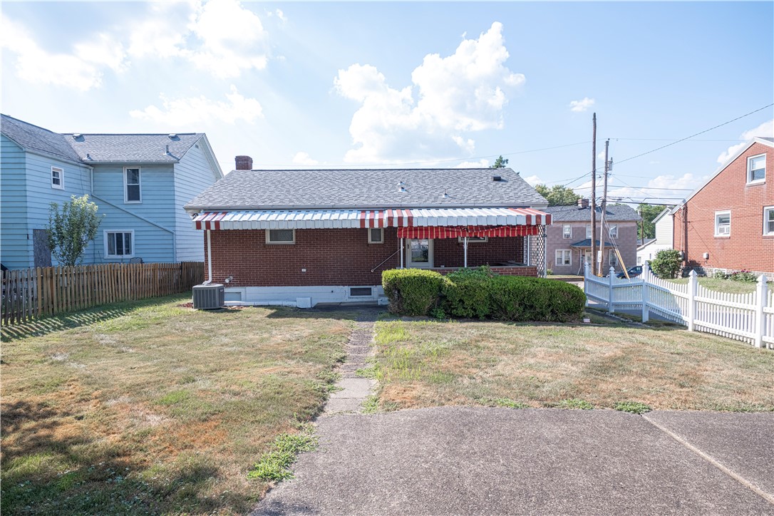 Bridgeville, Pennsylvania 15017, United States, 2 Bedrooms Bedrooms, ,2 BathroomsBathrooms,Residential,Contingent,194251