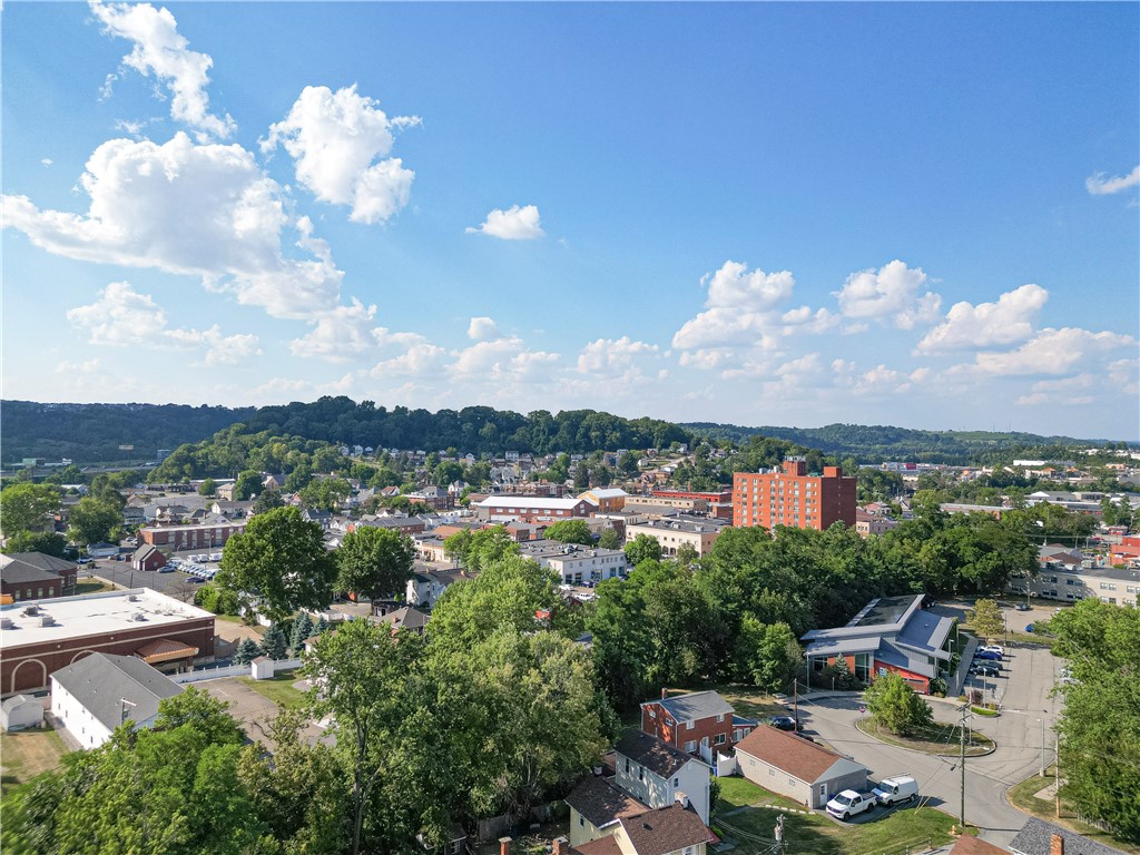 Bridgeville, Pennsylvania 15017, United States, 2 Bedrooms Bedrooms, ,2 BathroomsBathrooms,Residential,Contingent,194251