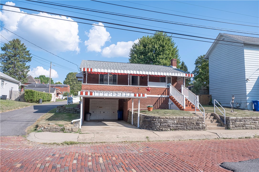 Bridgeville, Pennsylvania 15017, United States, 2 Bedrooms Bedrooms, ,2 BathroomsBathrooms,Residential,Contingent,194251