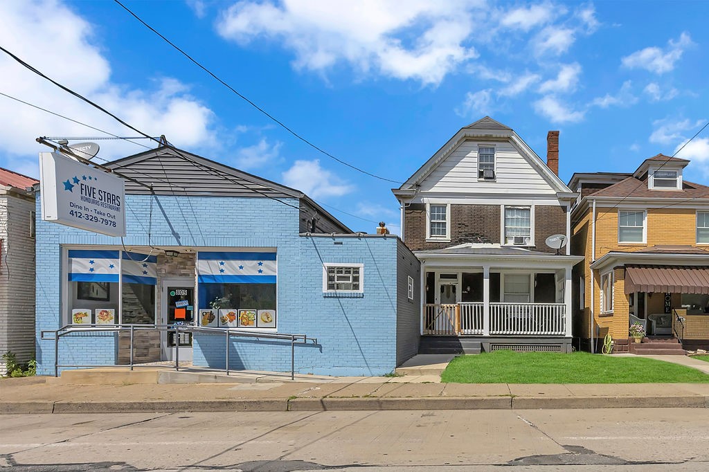 Photo 1 of 16 — 809 5th Ave, Coraopolis, PA 15108