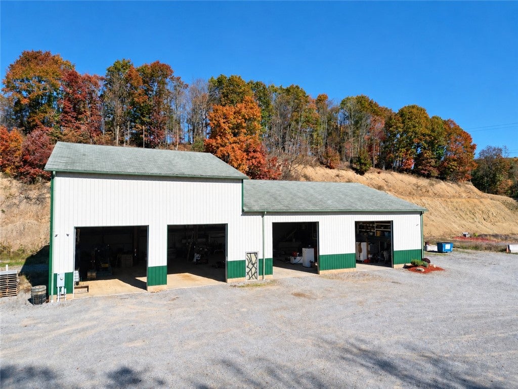 1375 Kittanning Pike