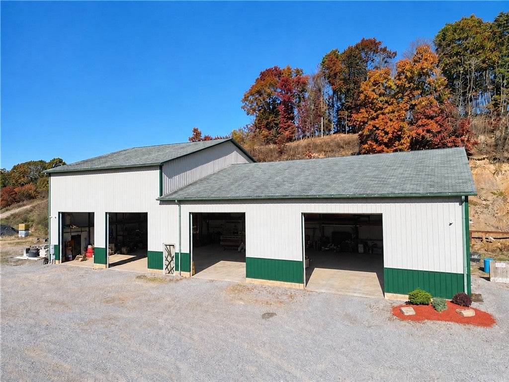 1375 Kittanning Pike