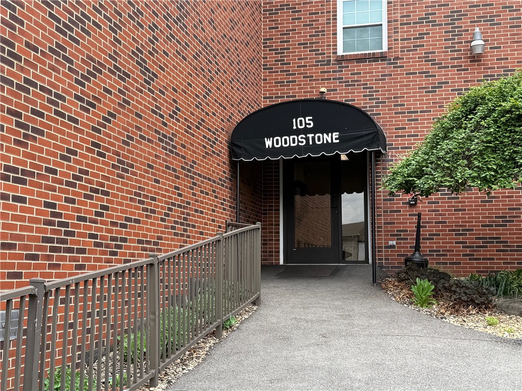 105 Woodstone Lane Ln #61, New Kensington, Pennsylvania image 1