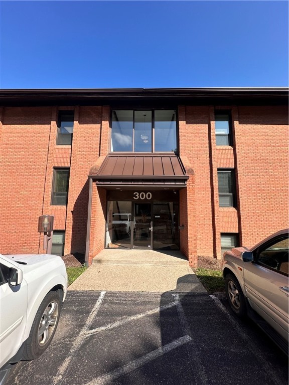 301 MCKNIGHT PARK DRIVE