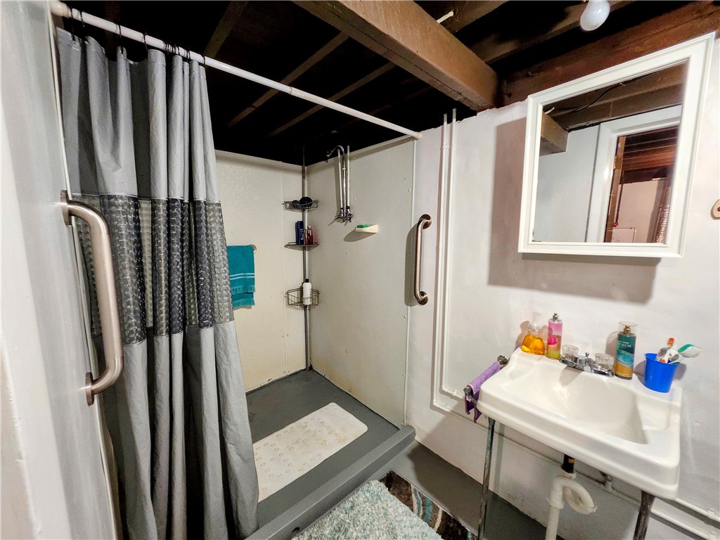 Derry Twp, Pennsylvania 15717, United States, 3 Bedrooms Bedrooms, ,2 BathroomsBathrooms,Residential,Active,223698