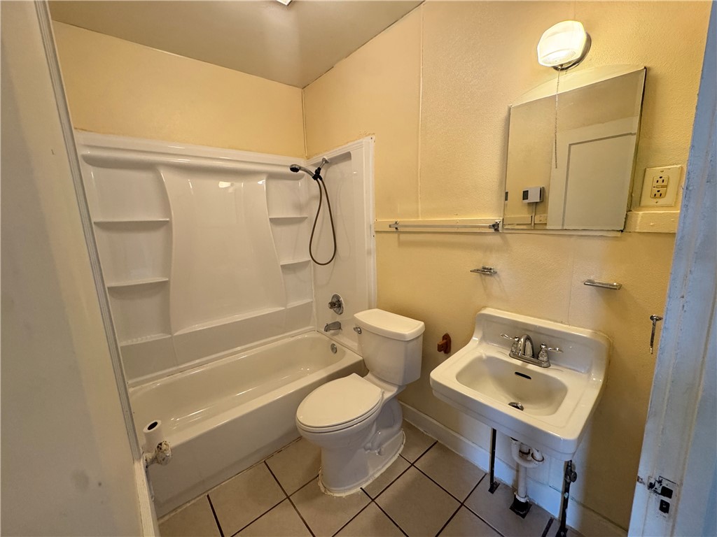 New Castle, Pennsylvania 16101, United States, 1 Bedroom Bedrooms, ,1 BathroomBathrooms,Residential,Active,163646