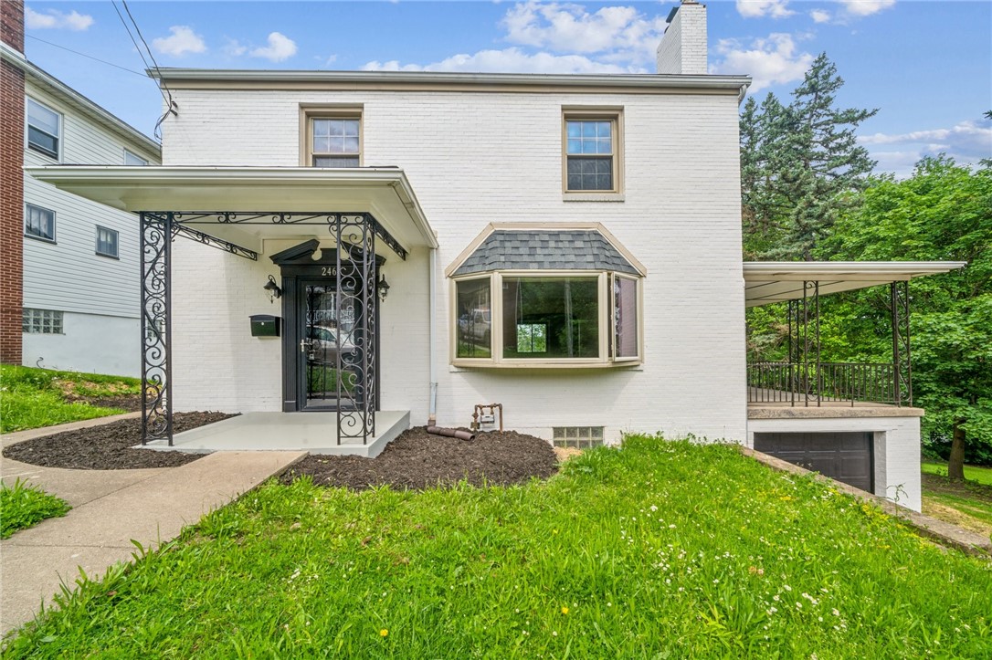 246 Hudson Ave