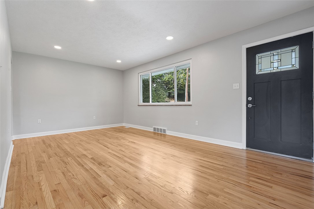 302 Mckinney Dr