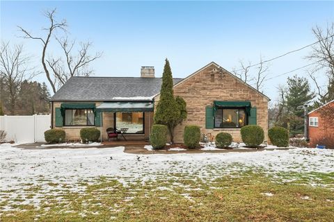 Photo of 47 Churchill Rd, Pittsburgh, PA 15235 (MLS # 1736202)