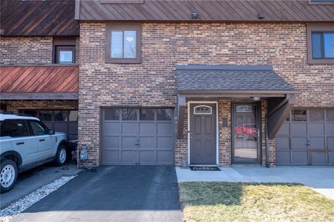 Photo of 605 Bayberry Ln, Imperial, PA 15126 (MLS # 1741861)