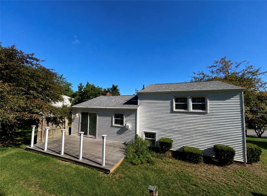 121 Glengarry Dr