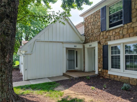 Photo for 1770 Foxcroft Ln 201