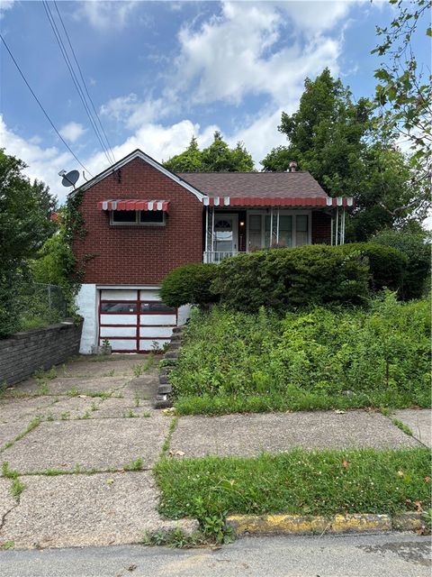 Photo of 1807 Jenny Lind St, Mckeesport, PA 15132 (MLS # 1759920)