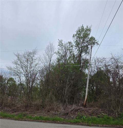 Photo of 119 Loper Rd, Hadley, PA 16130 (MLS # 1752426)