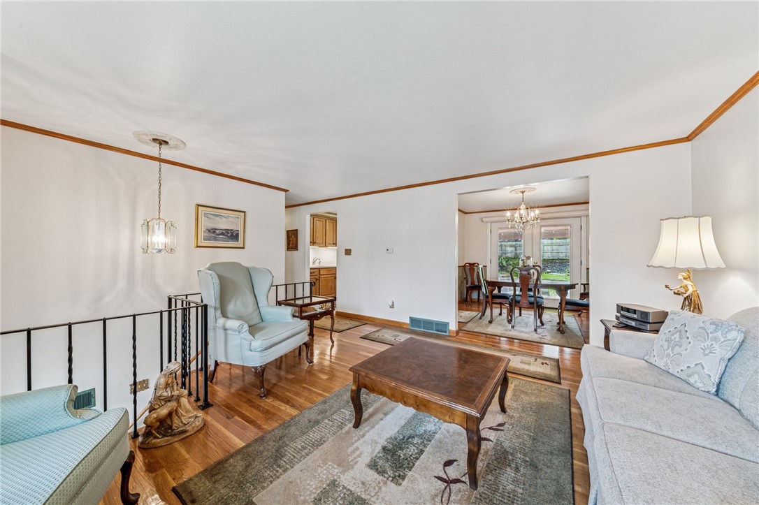 422 Mower Dr