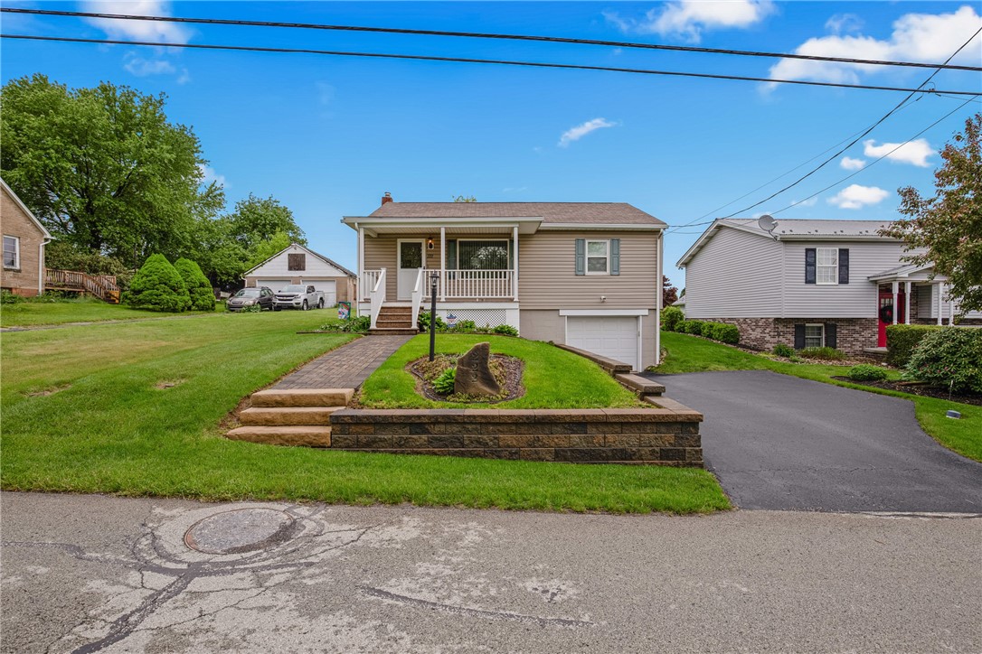 222 E Denison Way