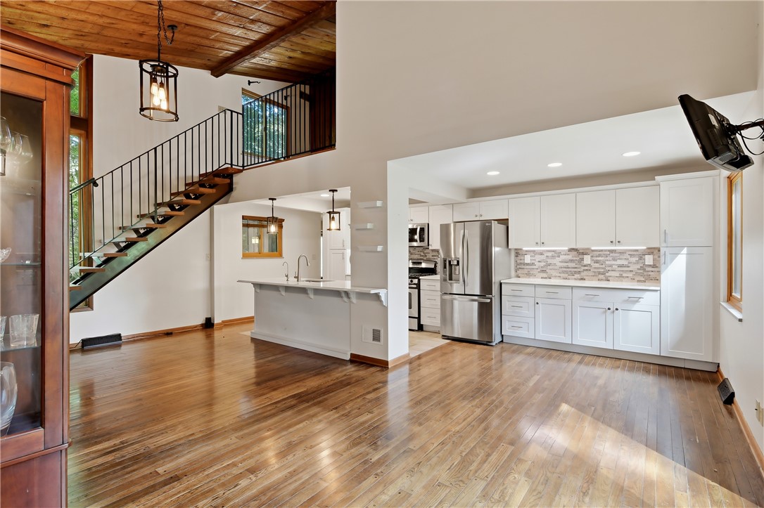 1525 Old State Rd