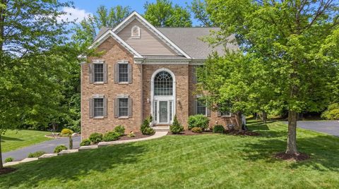 Photo of 2483 Willow Oak Dr, Allison Park, PA 15101 (MLS # 1745467)