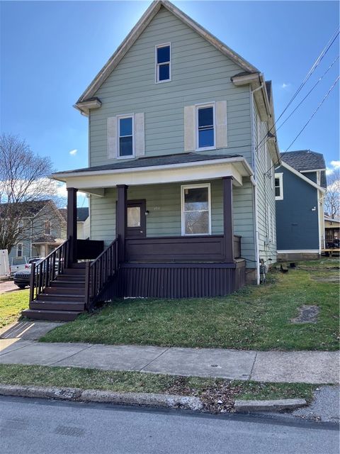 Photo of 400 3rd St, Butler, PA 16001 (MLS # 1744321)