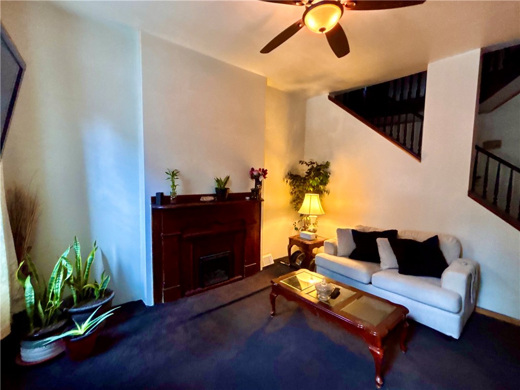 Central North Side, Pennsylvania 15212, United States, 3 Bedrooms Bedrooms, ,2 BathroomsBathrooms,Residential,Active,189388