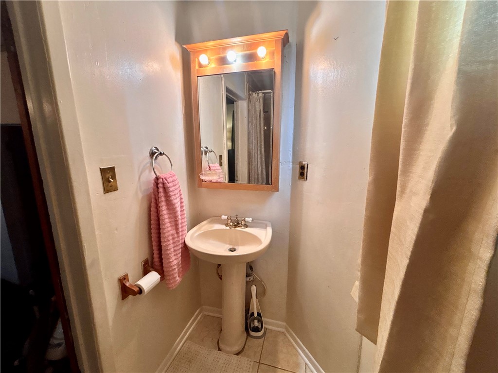 Central North Side, Pennsylvania 15212, United States, 3 Bedrooms Bedrooms, ,2 BathroomsBathrooms,Residential,Active,189388