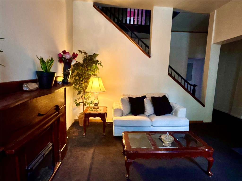 Central North Side, Pennsylvania 15212, United States, 3 Bedrooms Bedrooms, ,2 BathroomsBathrooms,Residential,Active,189388