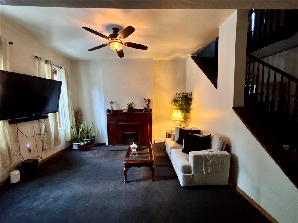 Central North Side, Pennsylvania 15212, United States, 3 Bedrooms Bedrooms, ,2 BathroomsBathrooms,Residential,Active,189388