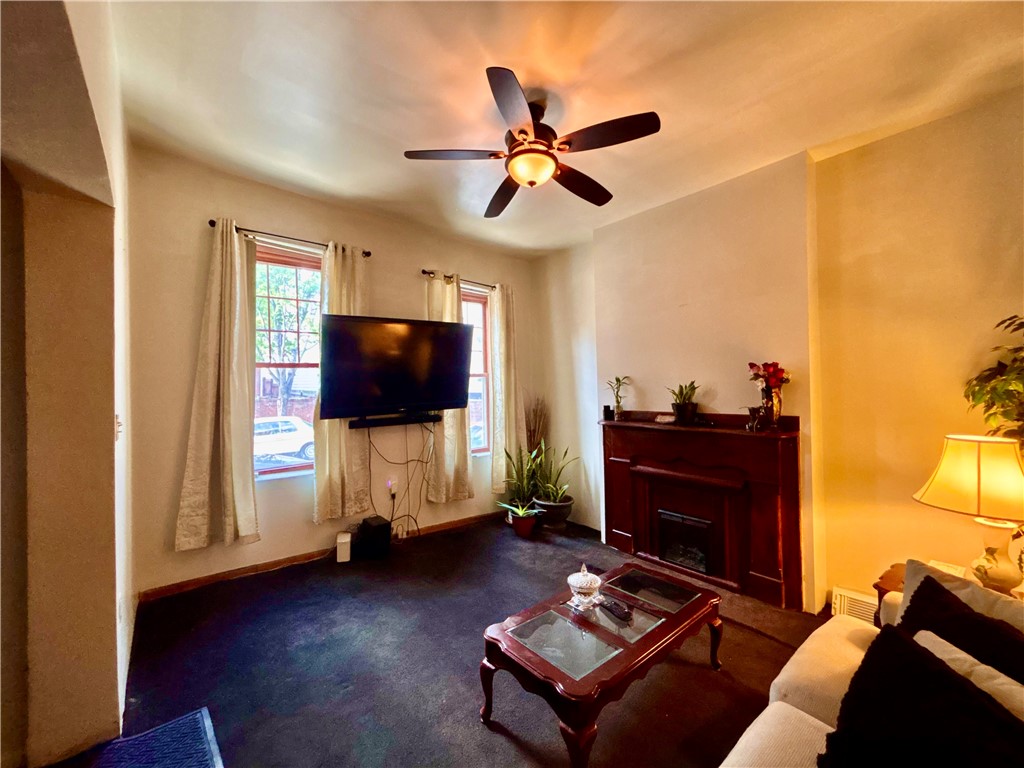 Central North Side, Pennsylvania 15212, United States, 3 Bedrooms Bedrooms, ,2 BathroomsBathrooms,Residential,Active,189388