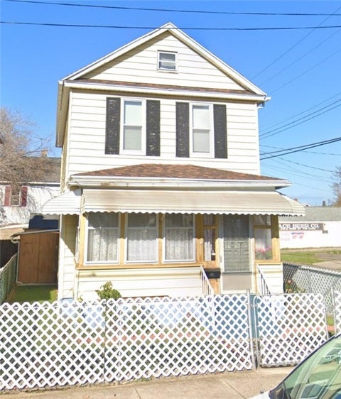 Photo for 1060 E 26th St