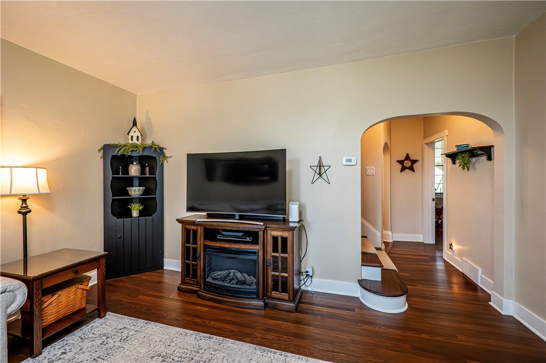 Penn Twp, Pennsylvania 15636, United States, 3 Bedrooms Bedrooms, ,1 BathroomBathrooms,Residential,Pending,160193