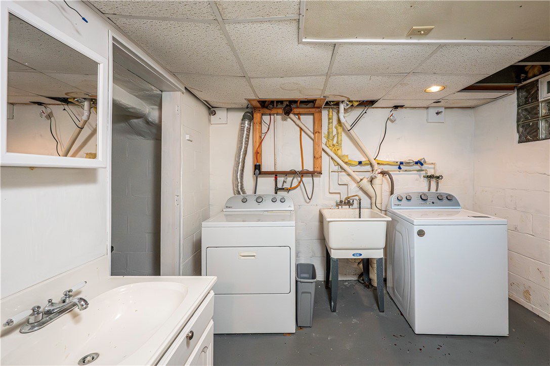 Penn Twp, Pennsylvania 15636, United States, 3 Bedrooms Bedrooms, ,1 BathroomBathrooms,Residential,Pending,160193