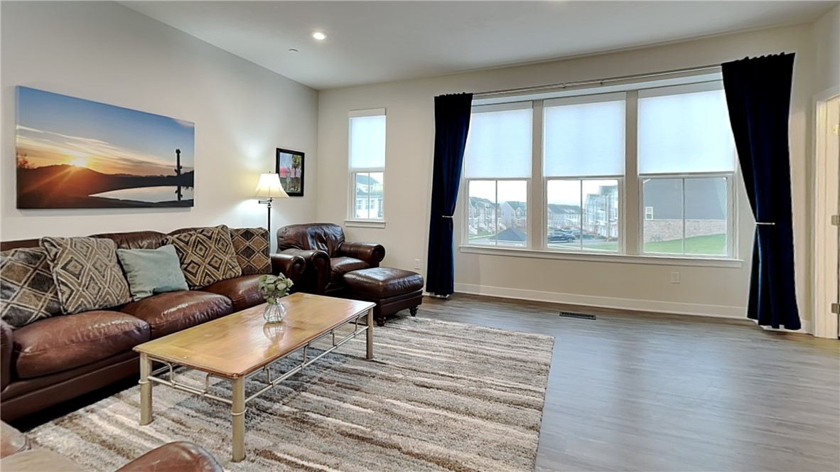 Cranberry Twp, Pennsylvania 16066, United States, 3 Bedrooms Bedrooms, ,3 BathroomsBathrooms,Residential,Active,248393