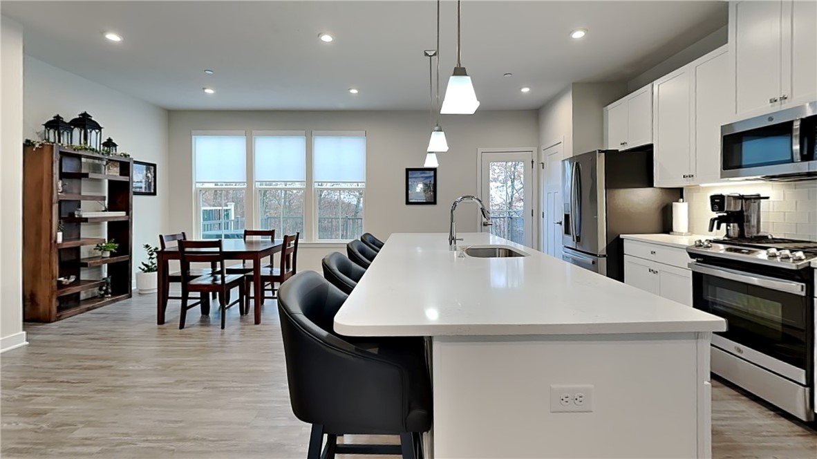 Cranberry Twp, Pennsylvania 16066, United States, 3 Bedrooms Bedrooms, ,3 BathroomsBathrooms,Residential,Active,248393