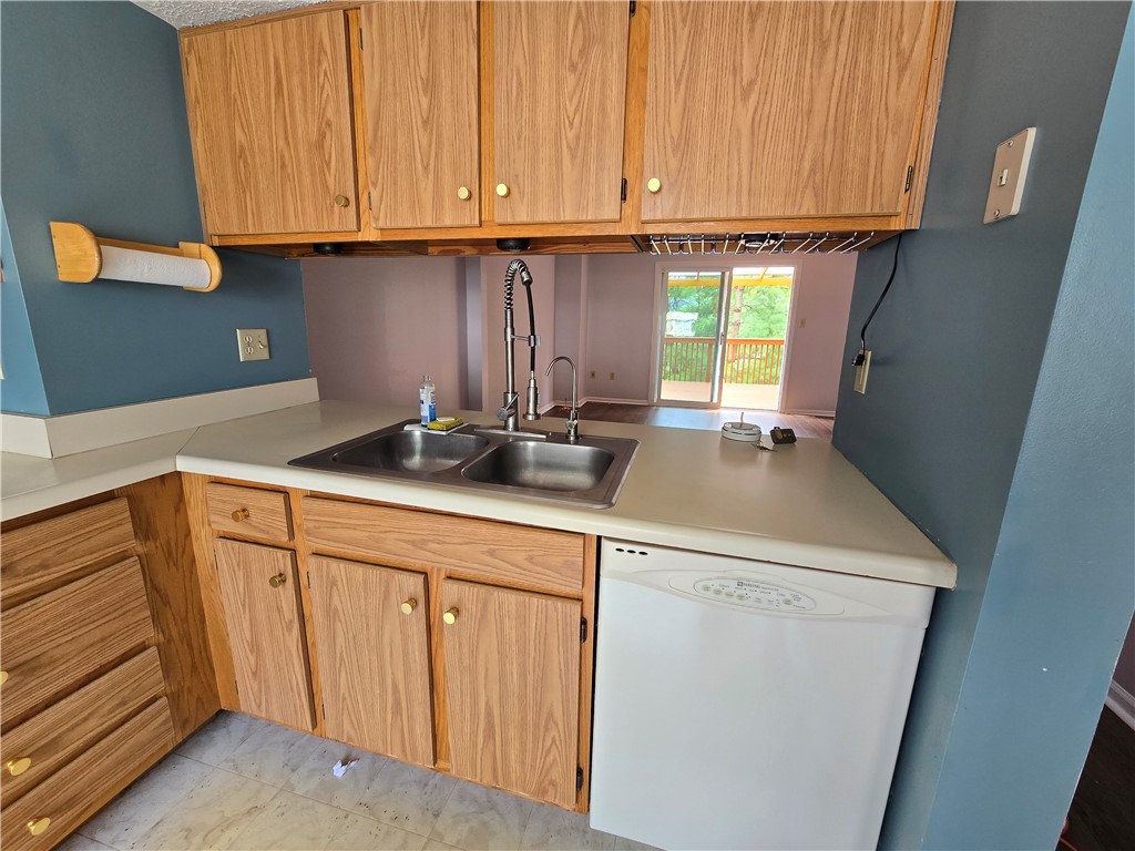 Baldwin Twp, Pennsylvania 15227, United States, 2 Bedrooms Bedrooms, ,2 BathroomsBathrooms,Residential,Active,170124