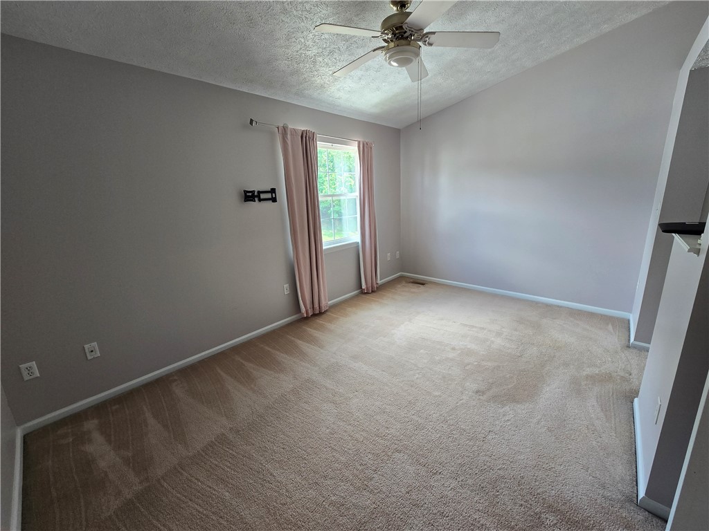 Baldwin Twp, Pennsylvania 15227, United States, 2 Bedrooms Bedrooms, ,2 BathroomsBathrooms,Residential,Active,170124