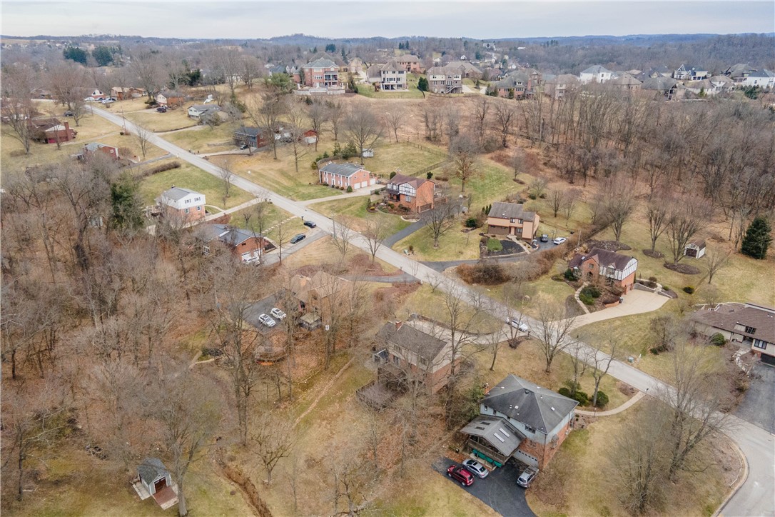 Peters Twp, Pennsylvania 15317, United States, 4 Bedrooms Bedrooms, ,3 BathroomsBathrooms,Residential,Active,81581