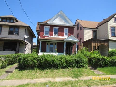 Photo of 513 Park St, Mckeesport, PA 15132 (MLS # 1758446)