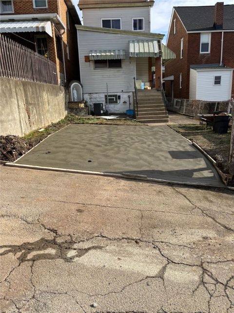 Photo of 311 Linden Ave, Pittsburgh, PA 15215 (MLS # 1733048)