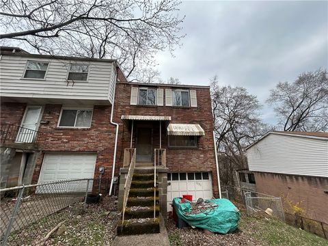 1521 Weinman St Wilkinsburg PA 15221