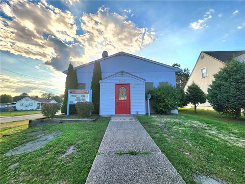 Homes For Sale - 1512 Jackson Ave<br/> Lawrence County, New Castle, PA 16101